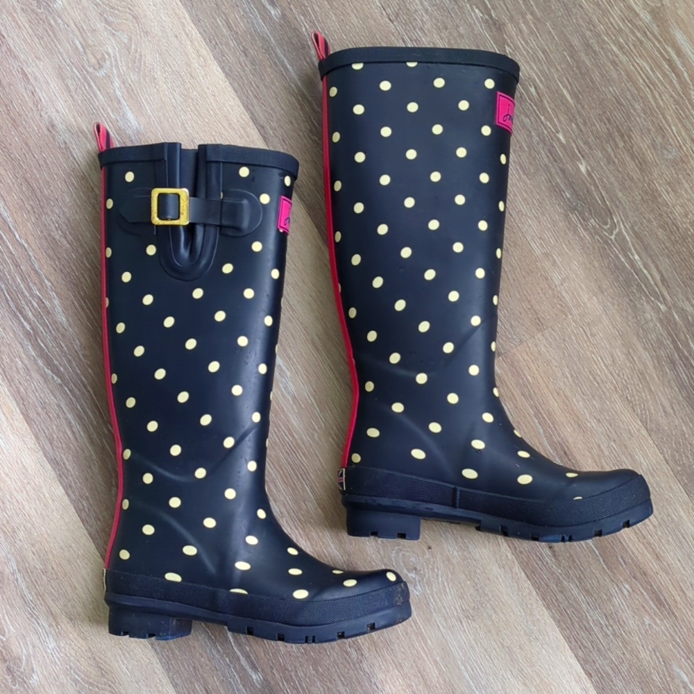 Rain boots